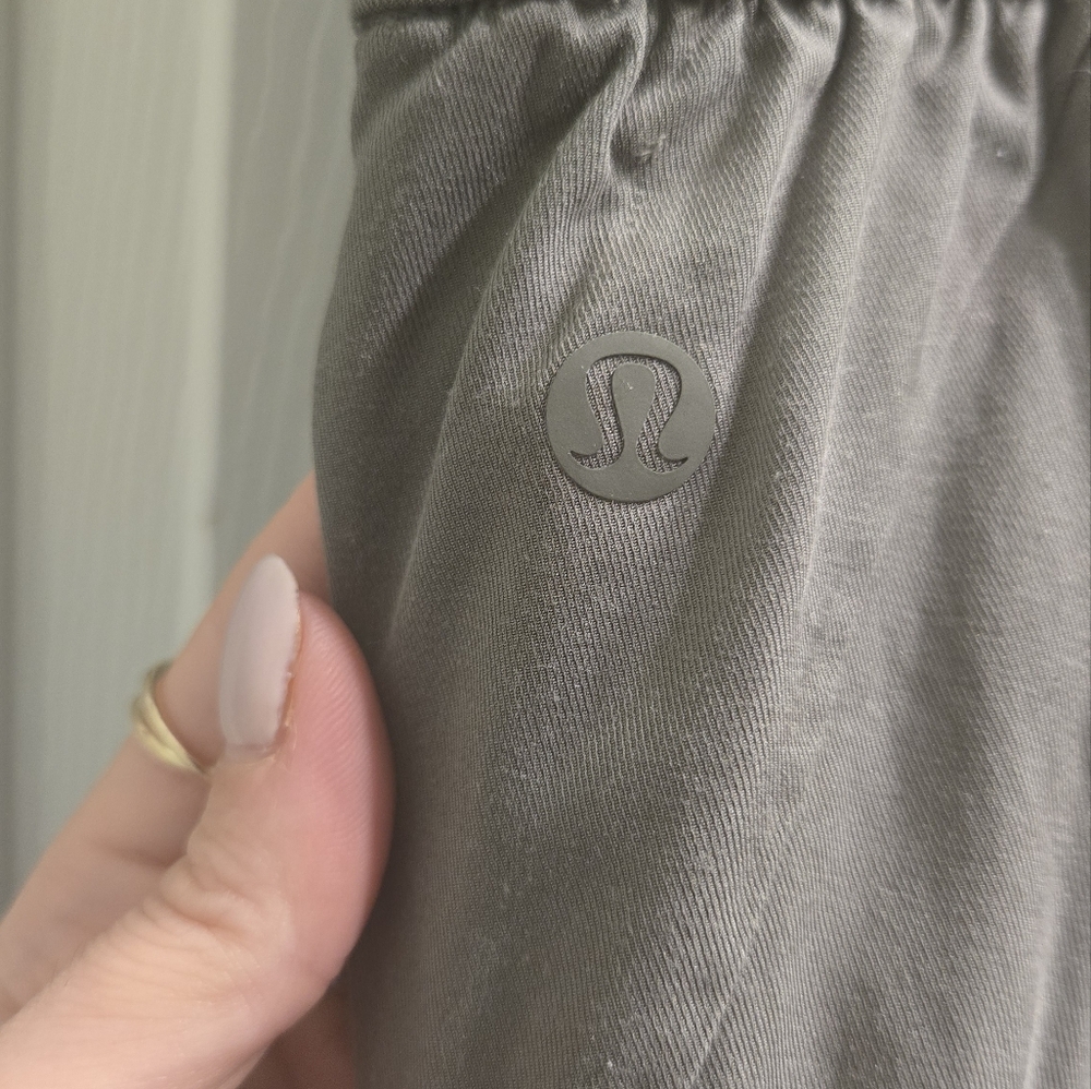 Perfectly Poised Lululemon Jumpsuit Size 6 - Picture 3 of 5